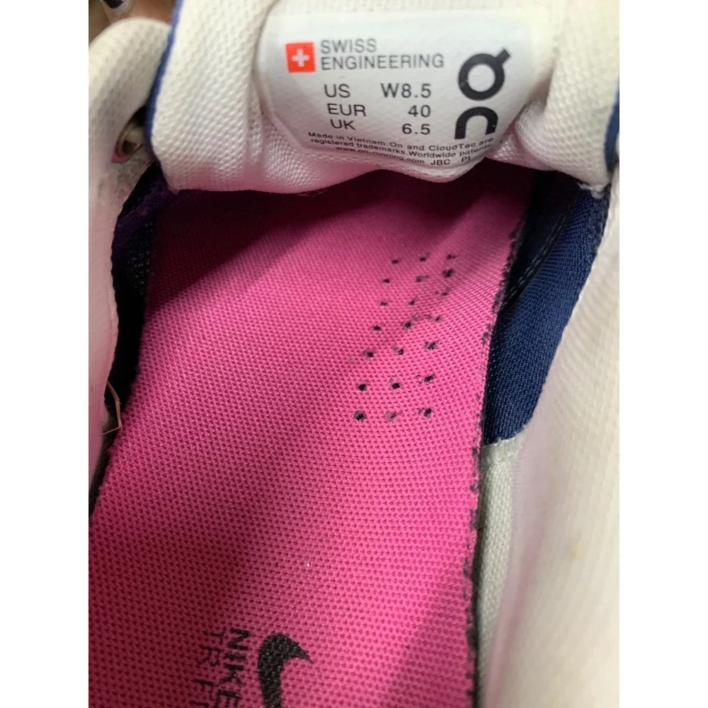 On-Running Women's Cloud Sneakers Denim/White Size 8.5‎ Running